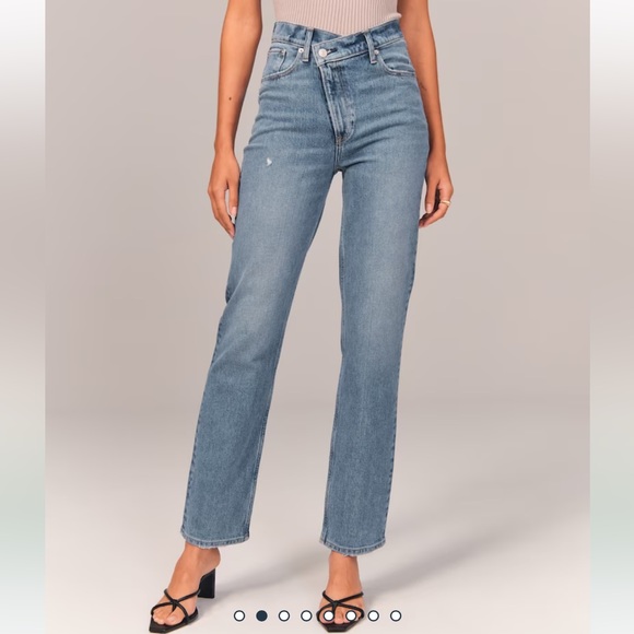 SOLD❌ Abercrombie 90’s straight curve love jeans - Picture 1 of 5